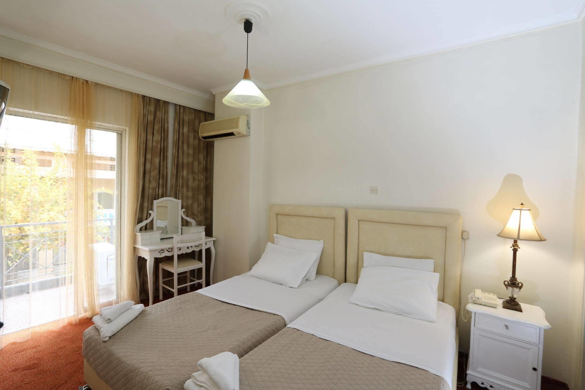 Athens Delta Hotel Exterior foto